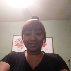 Meet your Posher, Yvette